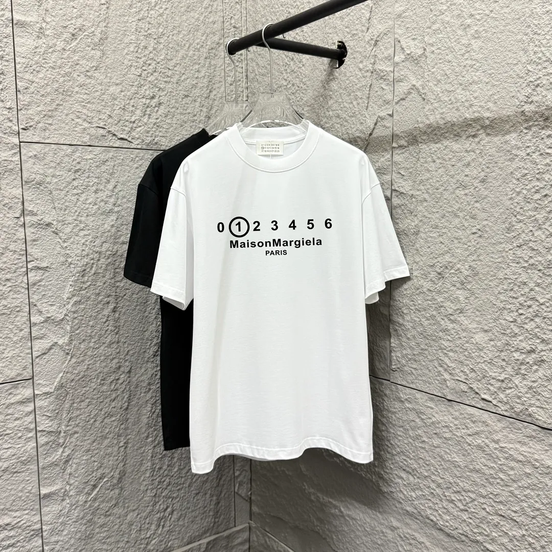 MM 6 * 2025 New Arrival mm 6 Classic T Same Style ：White Black Size： S （90-130 ） M （120-150 ） L （140-165 ） XL （160-180 ） XXL （180-210 ）